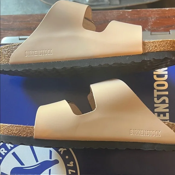BIRKENSTOCK ARIZONA BIG BUCKLE HIGH SHINE NEW BEIGE SIZE 9 WOMENS - Picture 7 of 13